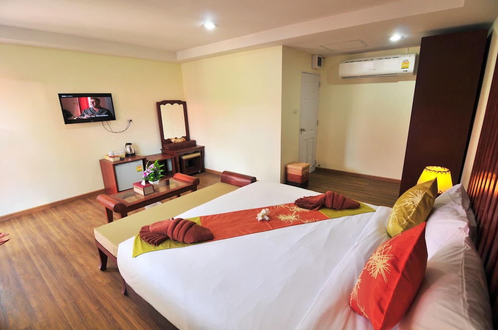Phi Phi Little Star 22/66