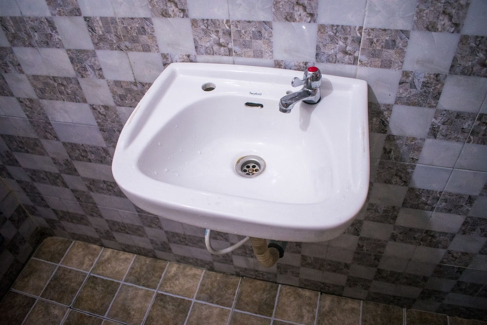 Ikeja Transit Hotel 12/14