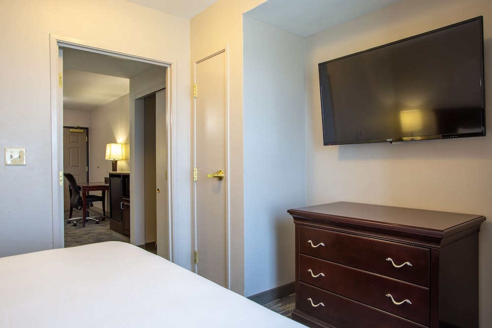 Country Inn And Suites By Radisson Tucson City Center Az 19/34