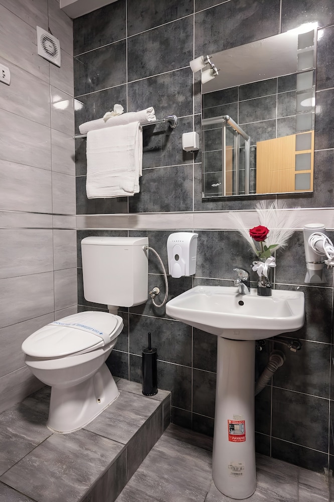 Apart Kalonis Hotel 47/49