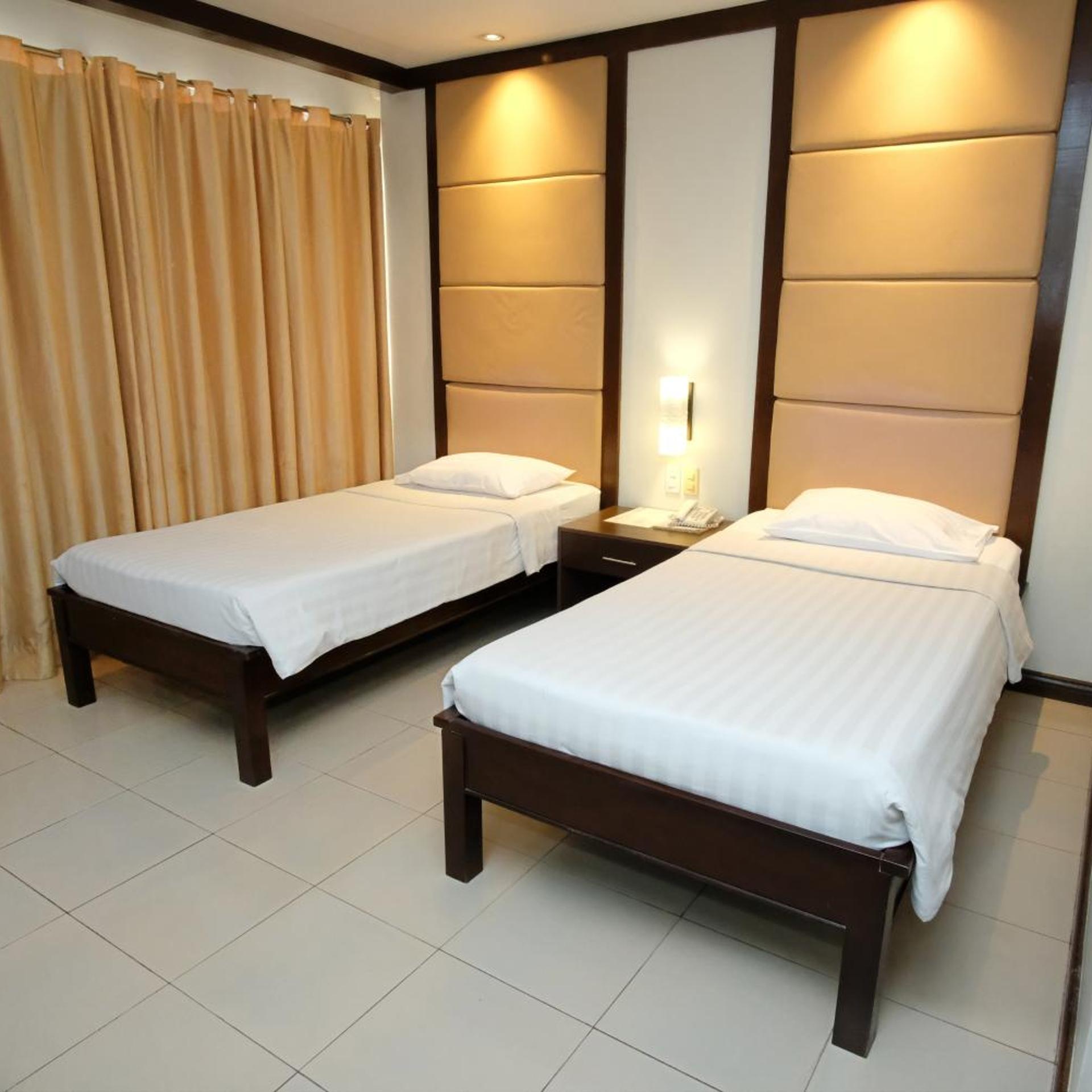O Hotel 15/39