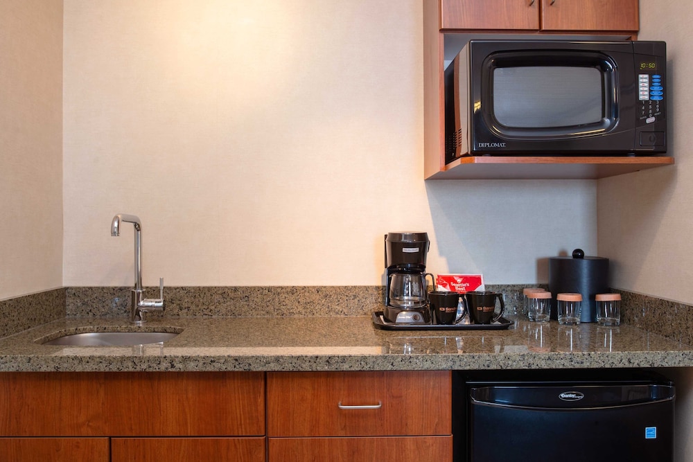 Sandman Hotel & Suites Winnipeg Airport 46/56