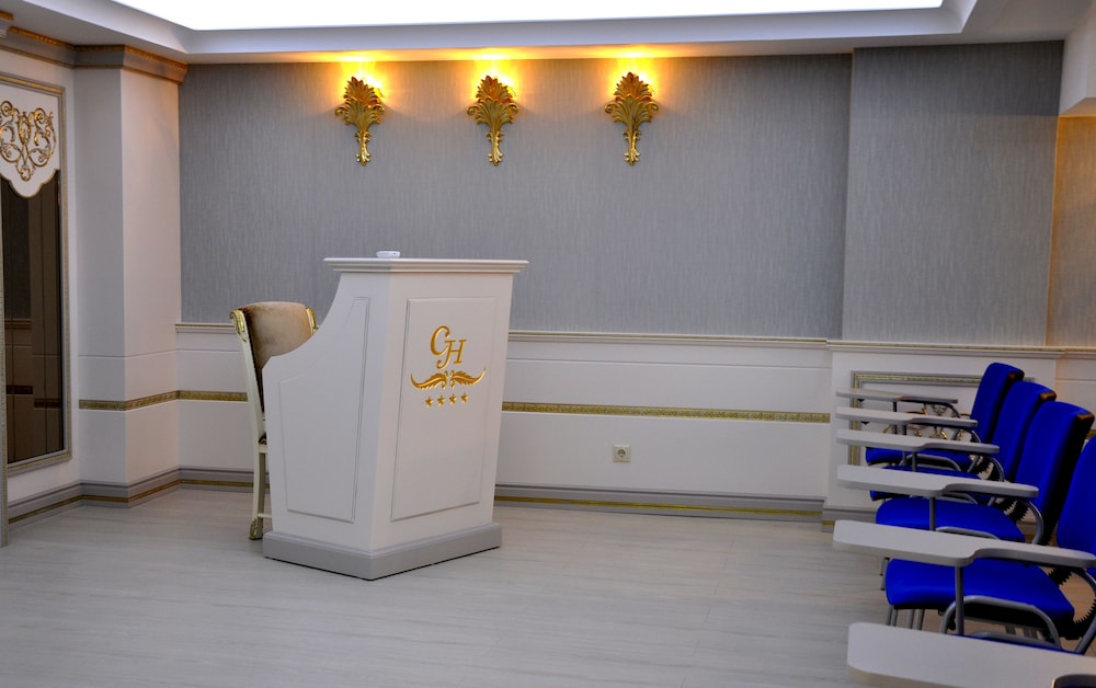 Cassiel Hotel 34/45