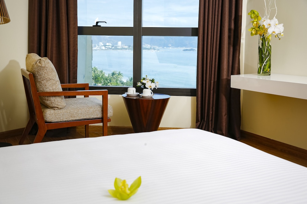 Starcity Bayfront Nha Trang Hotel 7/76