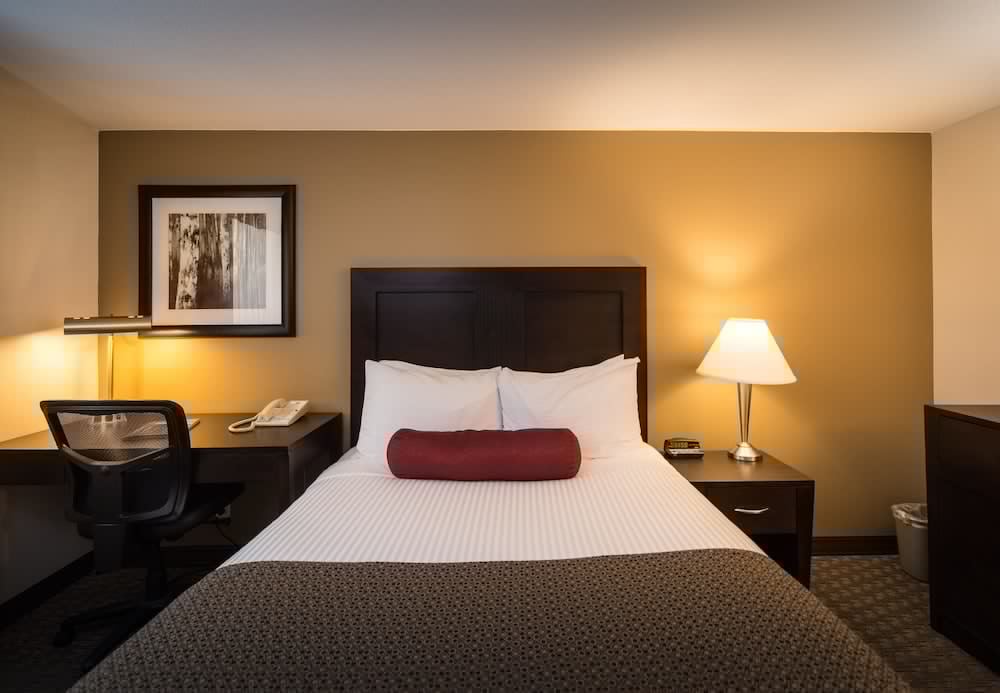 Best Western Plus Baker Street Inn 20/68