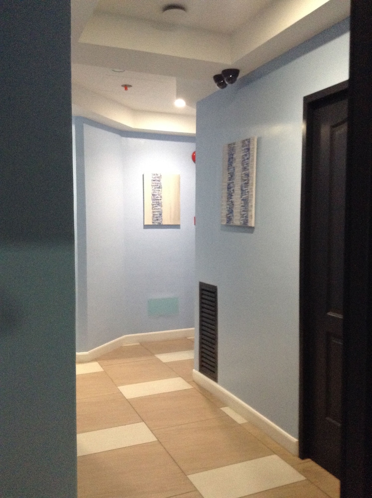 Leez Inn Malate 7/65