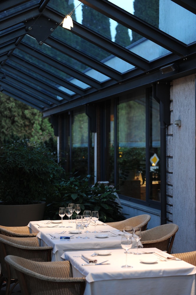 Milan Hotel Restaraunt Enoteca 14/28
