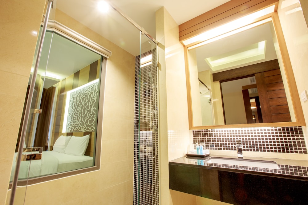 Aqua Resort Phuket 16/70