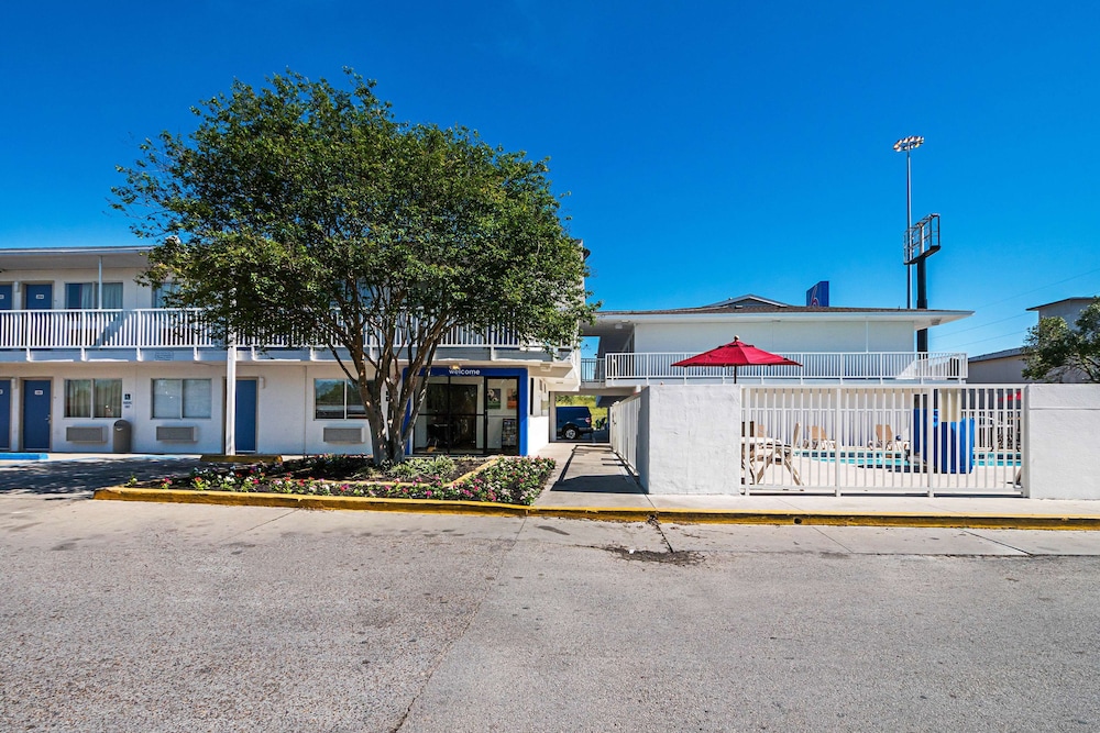 Motel6 Corpus Christi Northwest 35/44