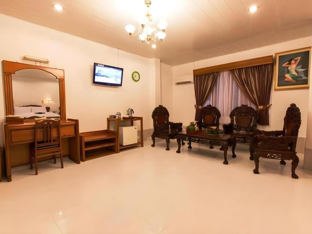 Asia Hotel 25/45