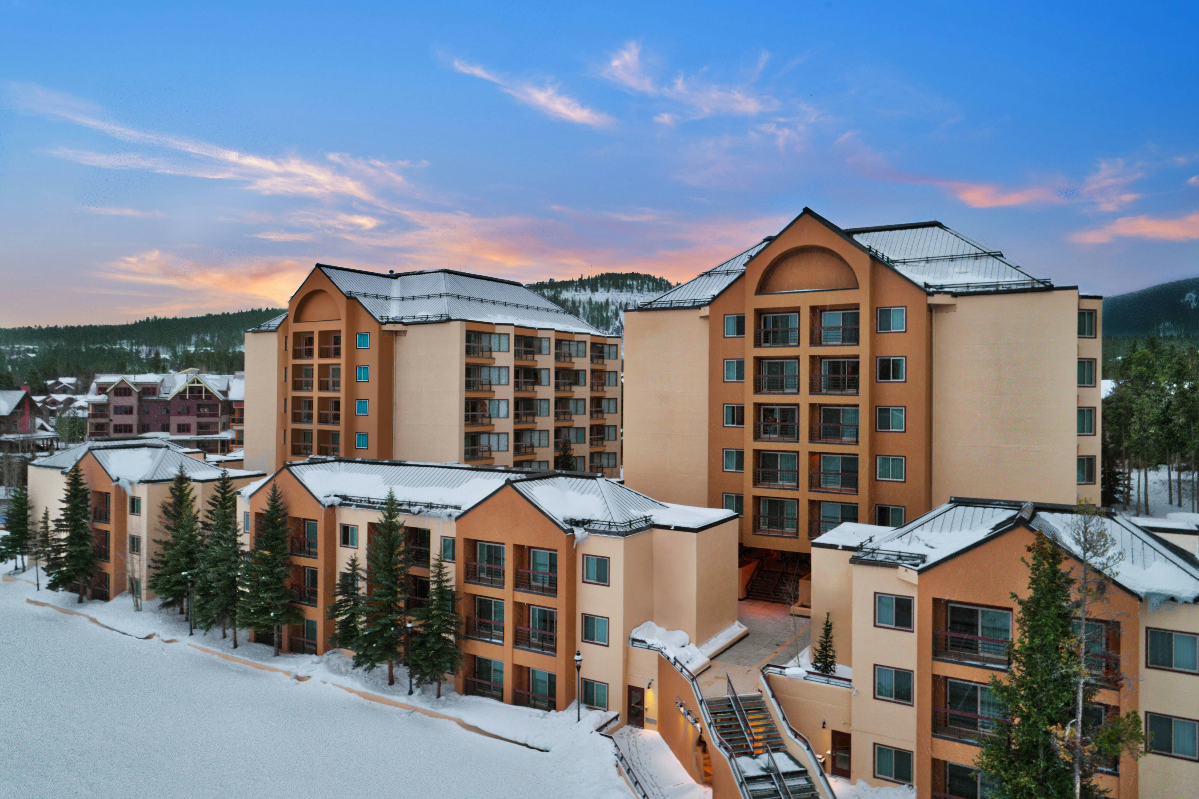 Marriott S Mountain Valley Lodge At Breckenridge 1/3