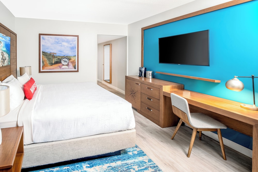 Compass Hotel Beaufort by Margaritaville 18/47
