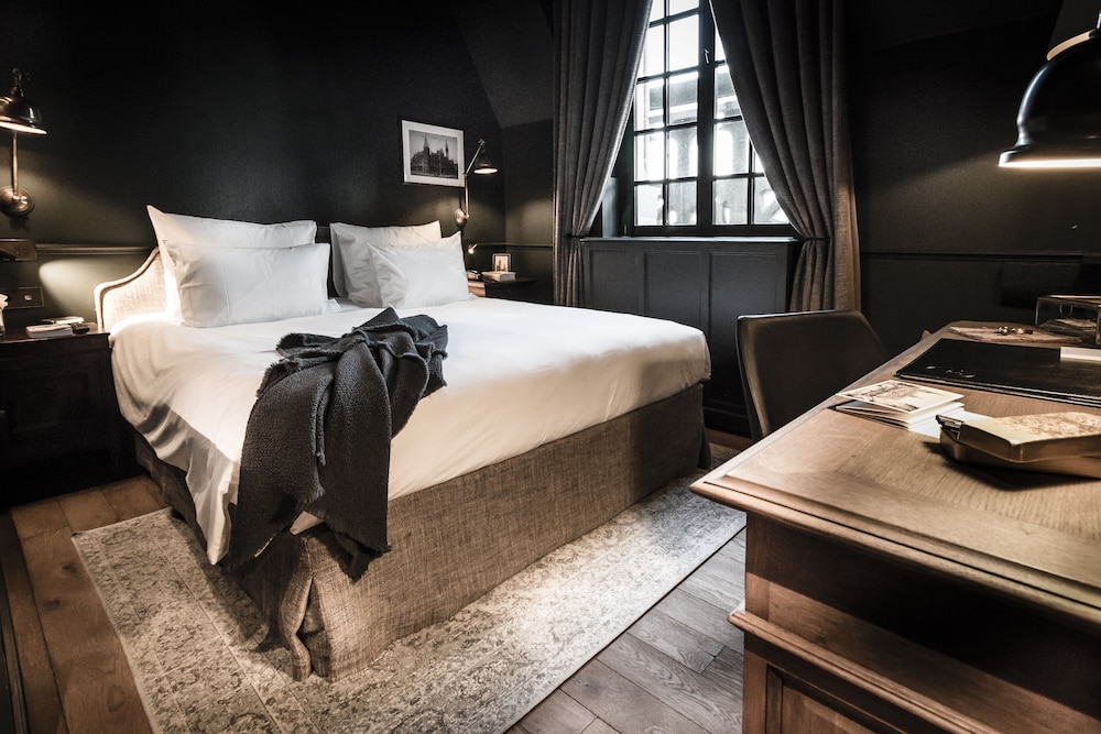 King Bed