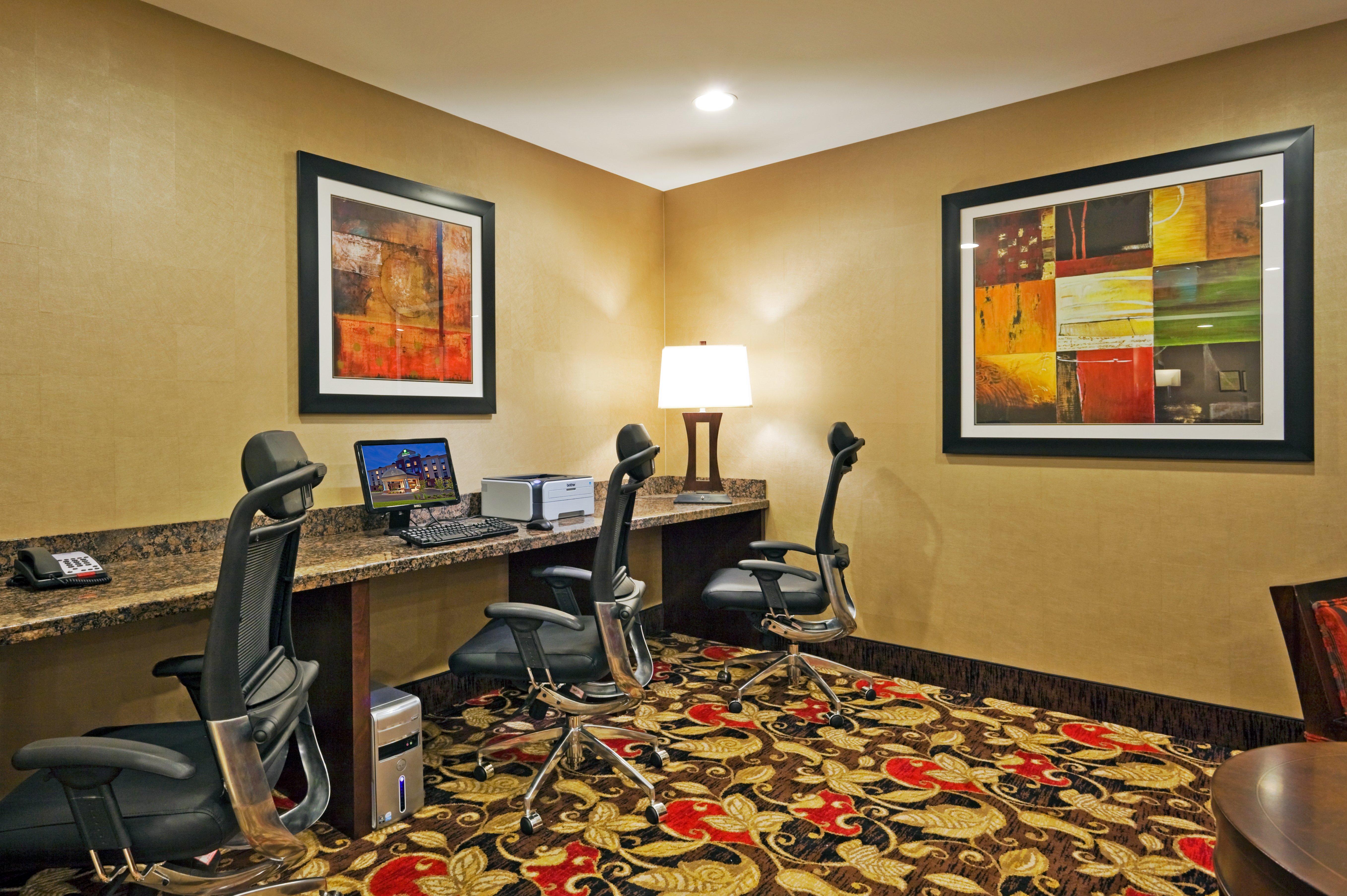 Holiday Inn Express Hotel Suites Kodak East Sevierville 60/64
