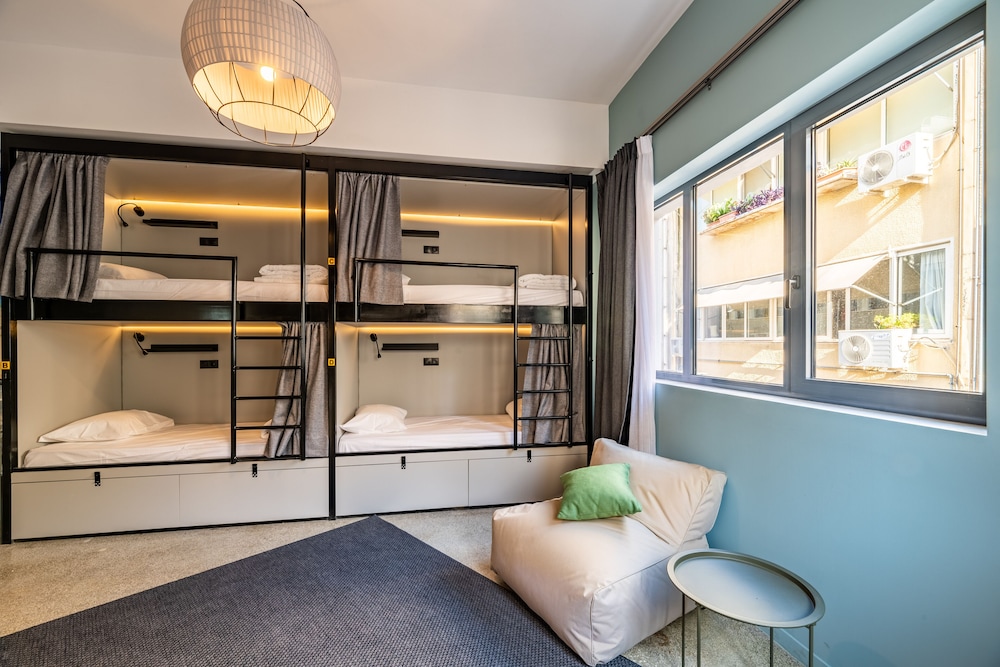 Athens Hub Hostel 11/33