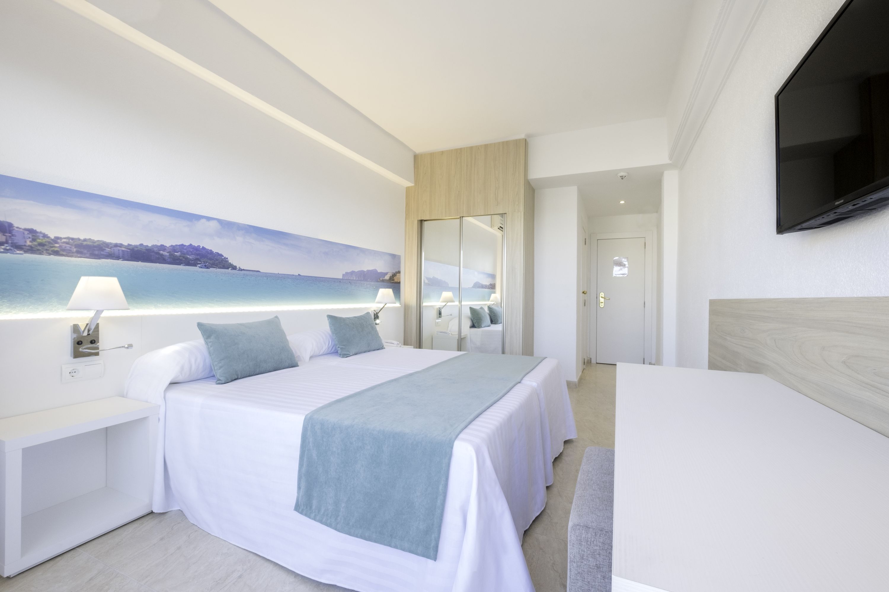 Room, Twin Beds, Sea View