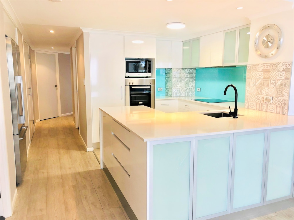 Kirra Beach Apartments 10/78