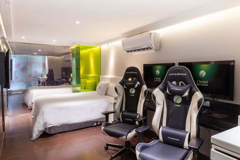 I Hotel 19/30
