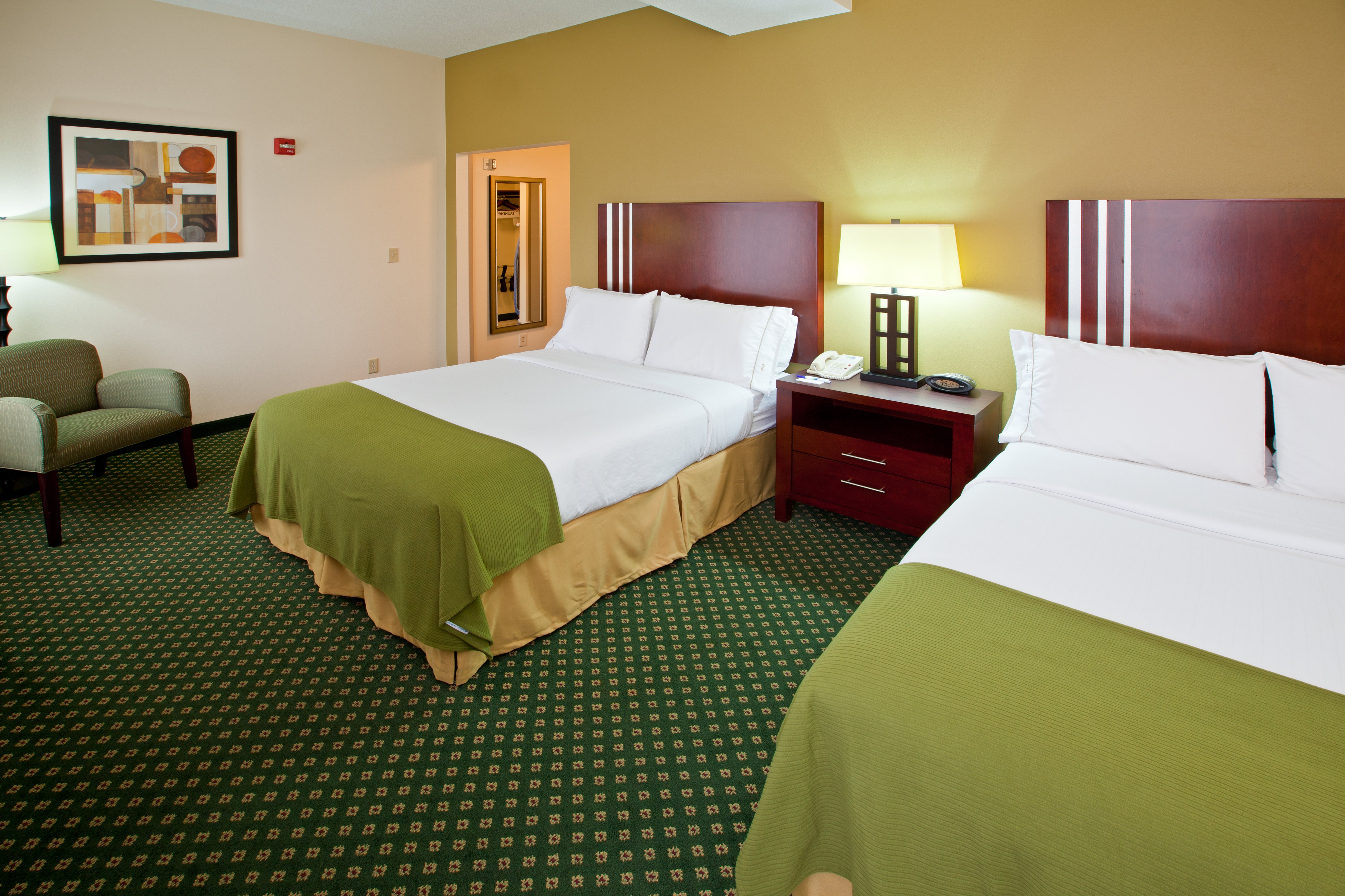 Holiday Inn Express Hotel Suites Indianapolis East 29/75