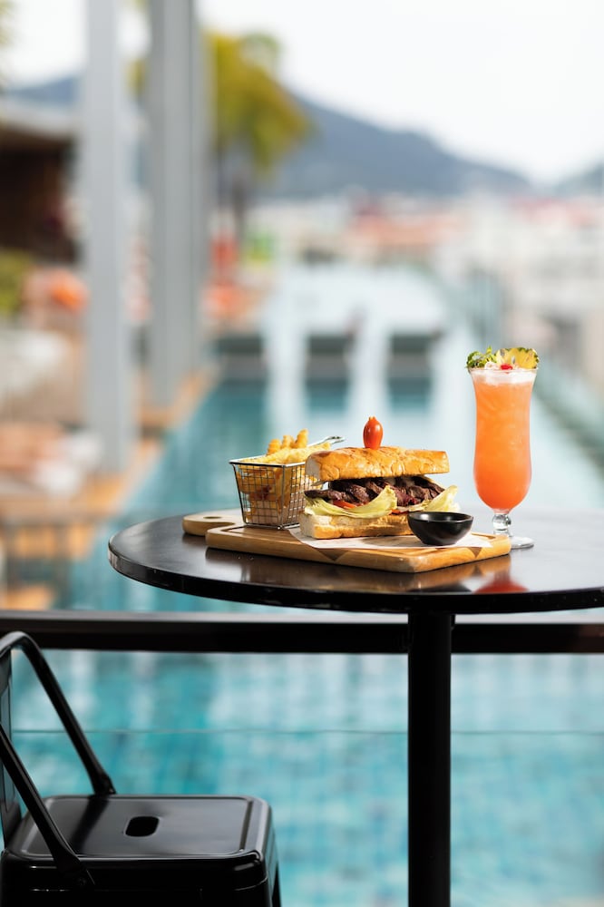 The Marina Phuket Hotel 39/54