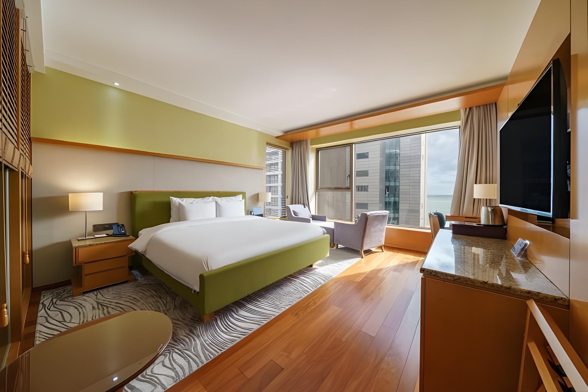 Deluxe, King Bed, Ocean View, Rooftop Pool