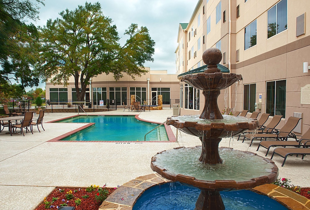 Hilton Garden Inn Dfw Airport South 38/74