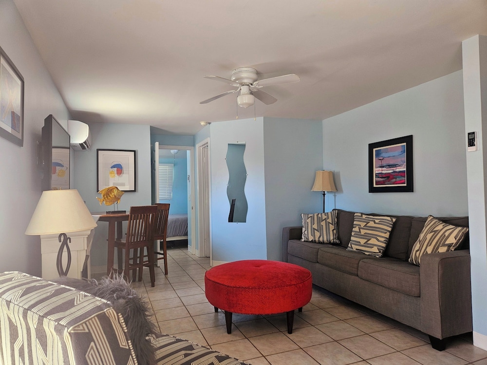Paradise Cove at Lemon Bay 32/71