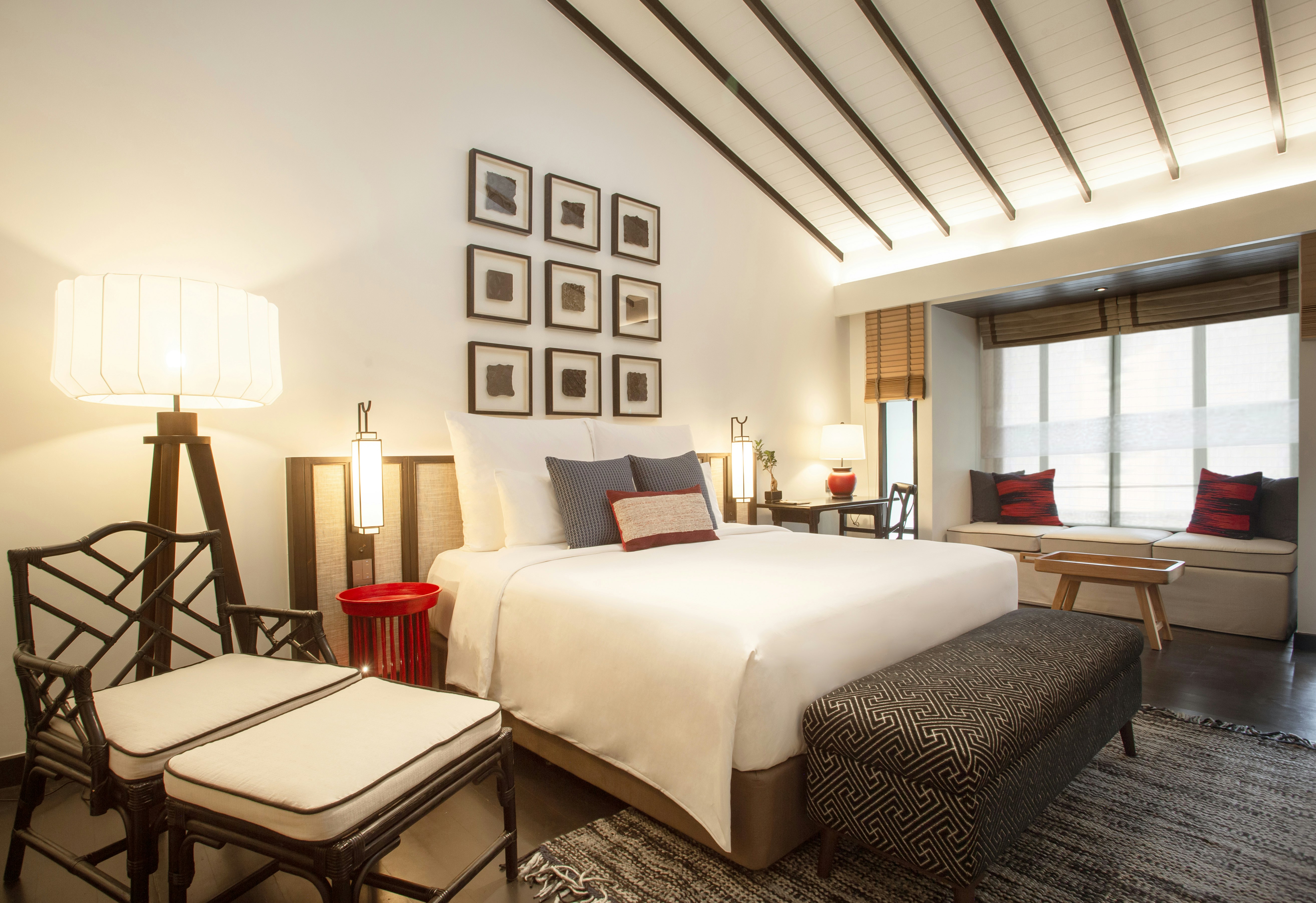 2 BEDROOMS, POOL RESIDENCE