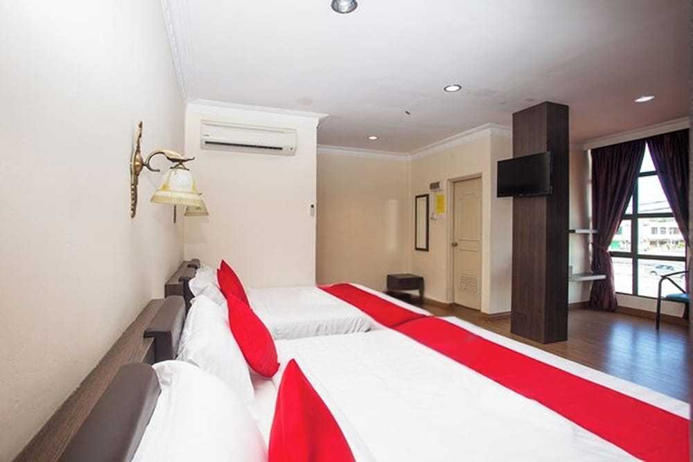 Hotel O T P Hotel 30/54