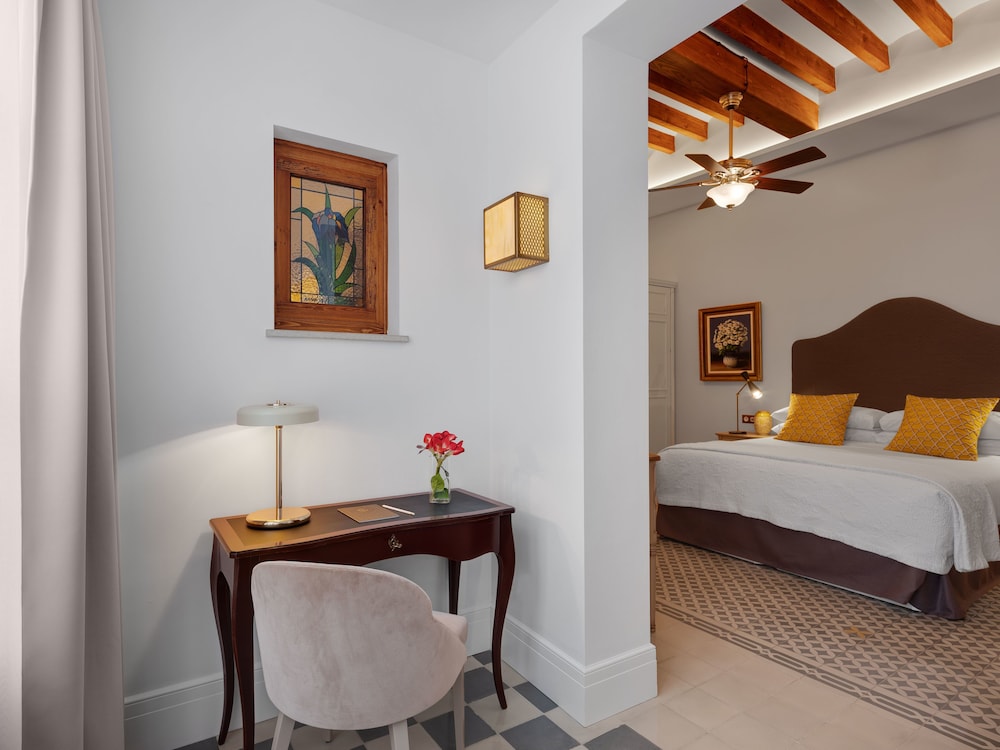 Hotel Gloria de Sant Jaume 26/71