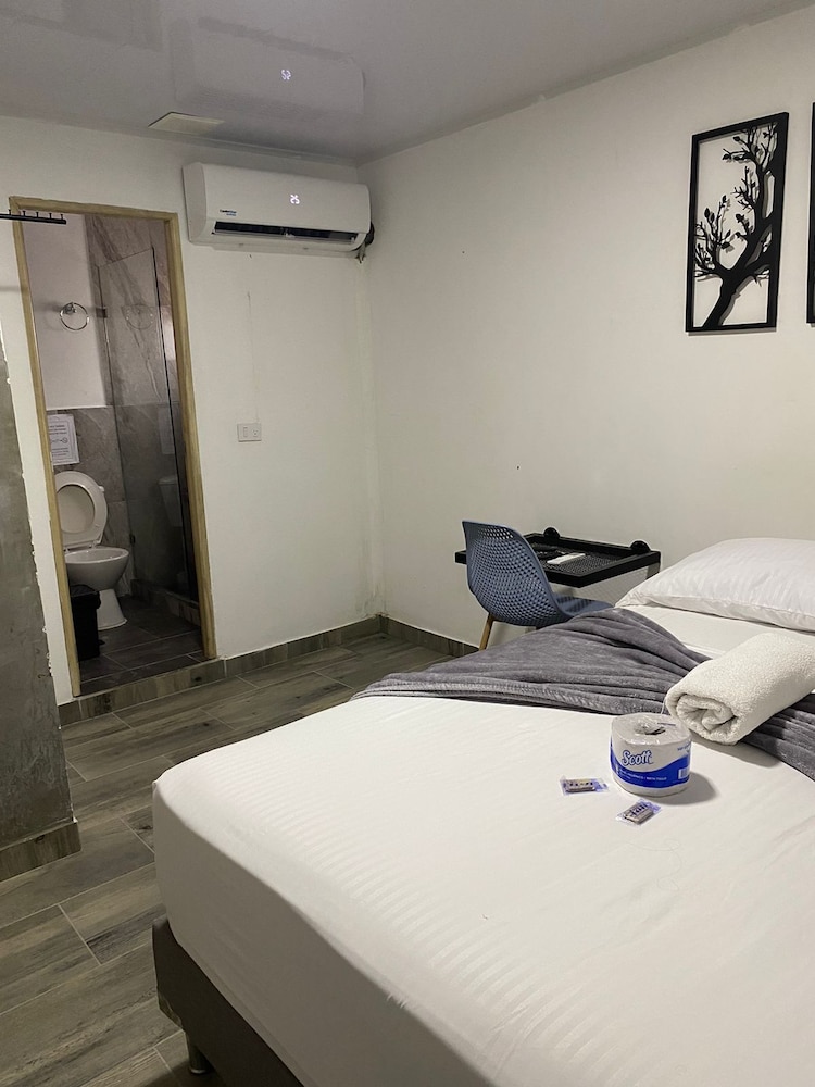 Hotel Nakama 27/50