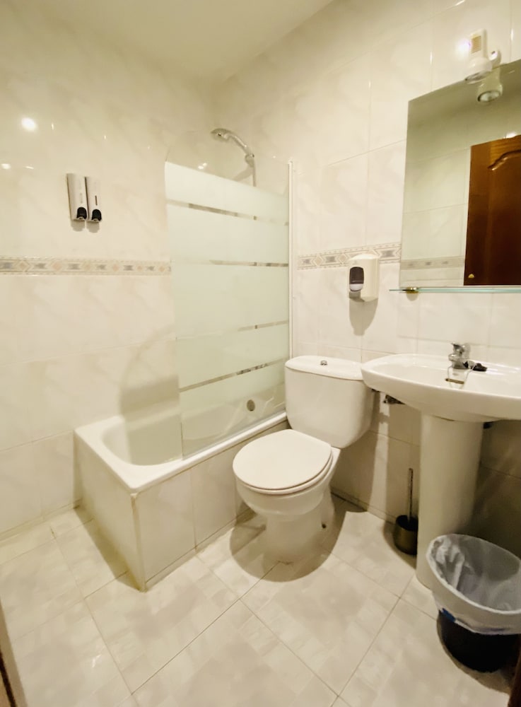 Sol Naciente Hostal 34/41