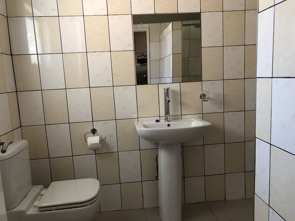 City Lodge Boutique Hotel 39/46