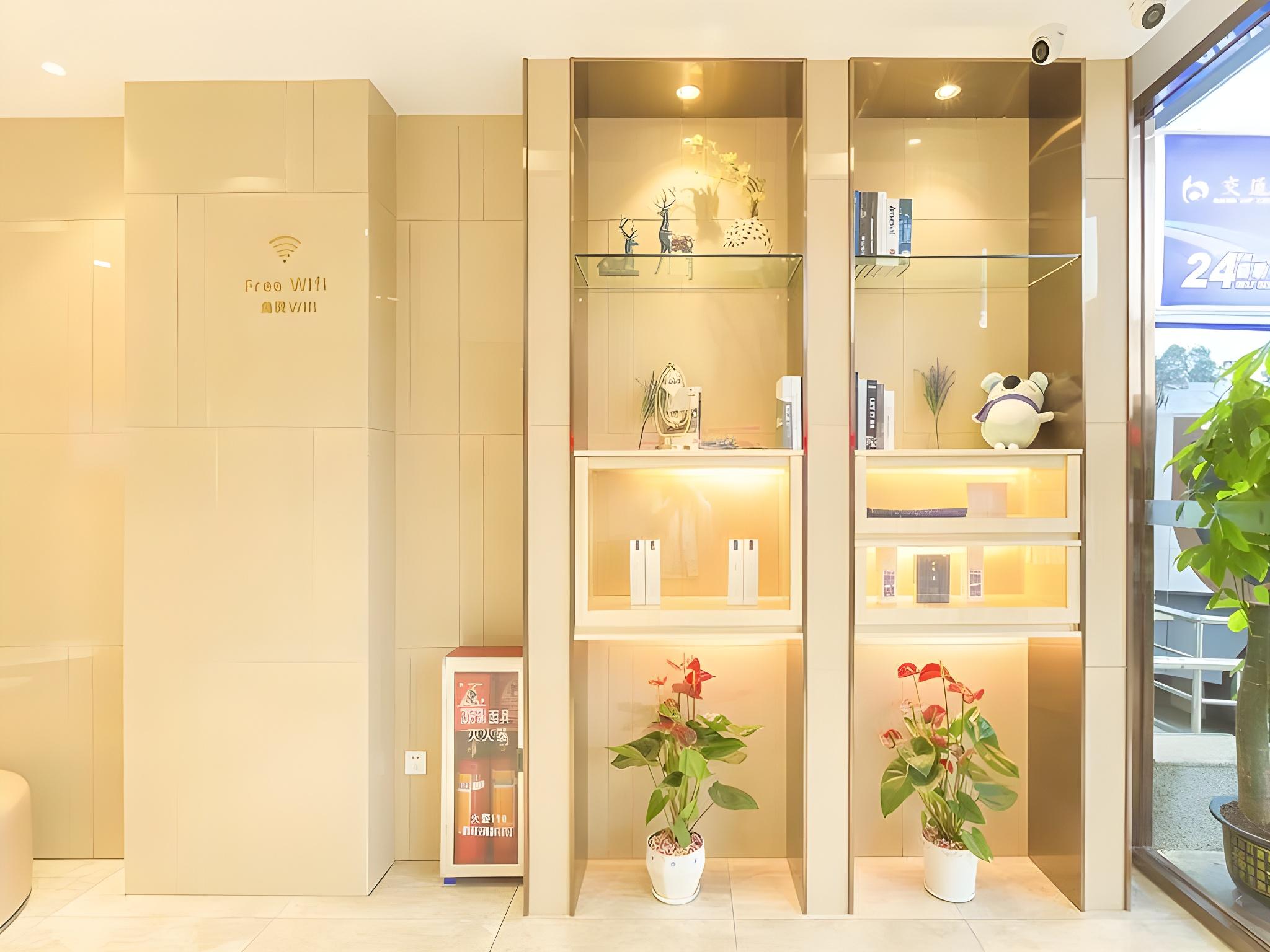 Lavande Hotel(Guangzhou Xiajiao Metro Station Shaxi Hotel Supplies City Store) 9/42