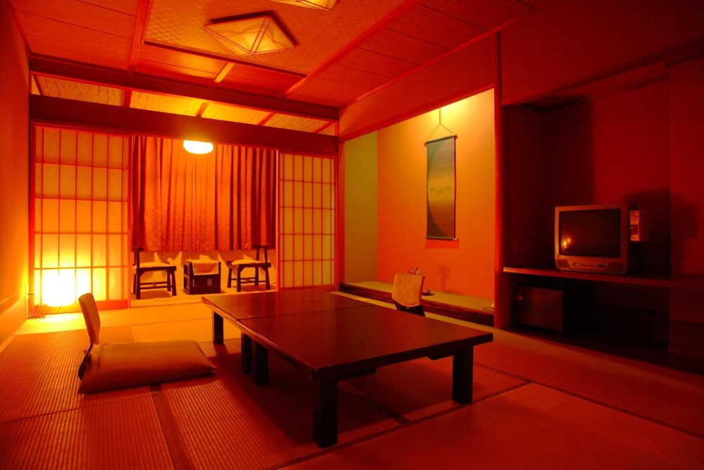 Yamashiro Onsen Ryokan Tatami 15/32