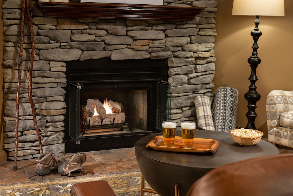 Meadowbrook Inn And Suites 20/45