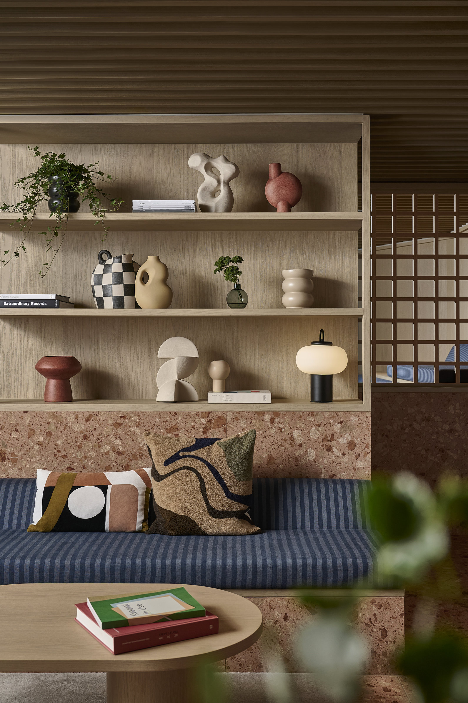 YingnFlo, Wesley Admiralty, Hong Kong by Langham Hospitality Group 2/32
