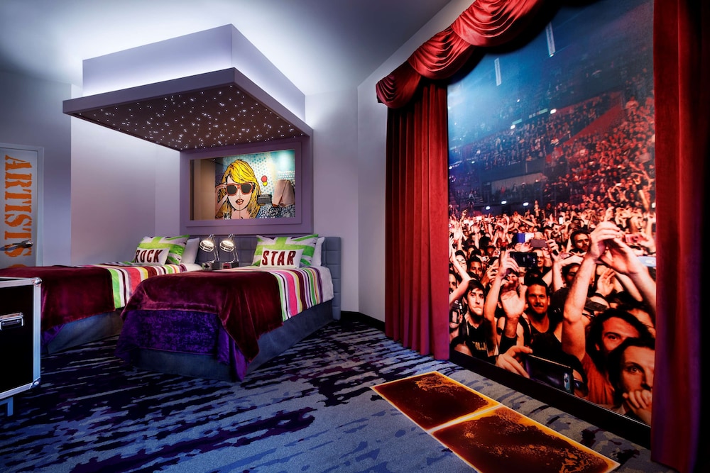 Universal's Hard Rock Hotel 9/69