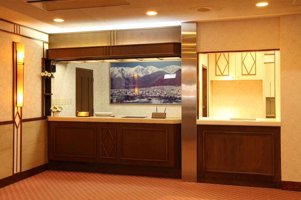 Oak Forest Hotel 11/46