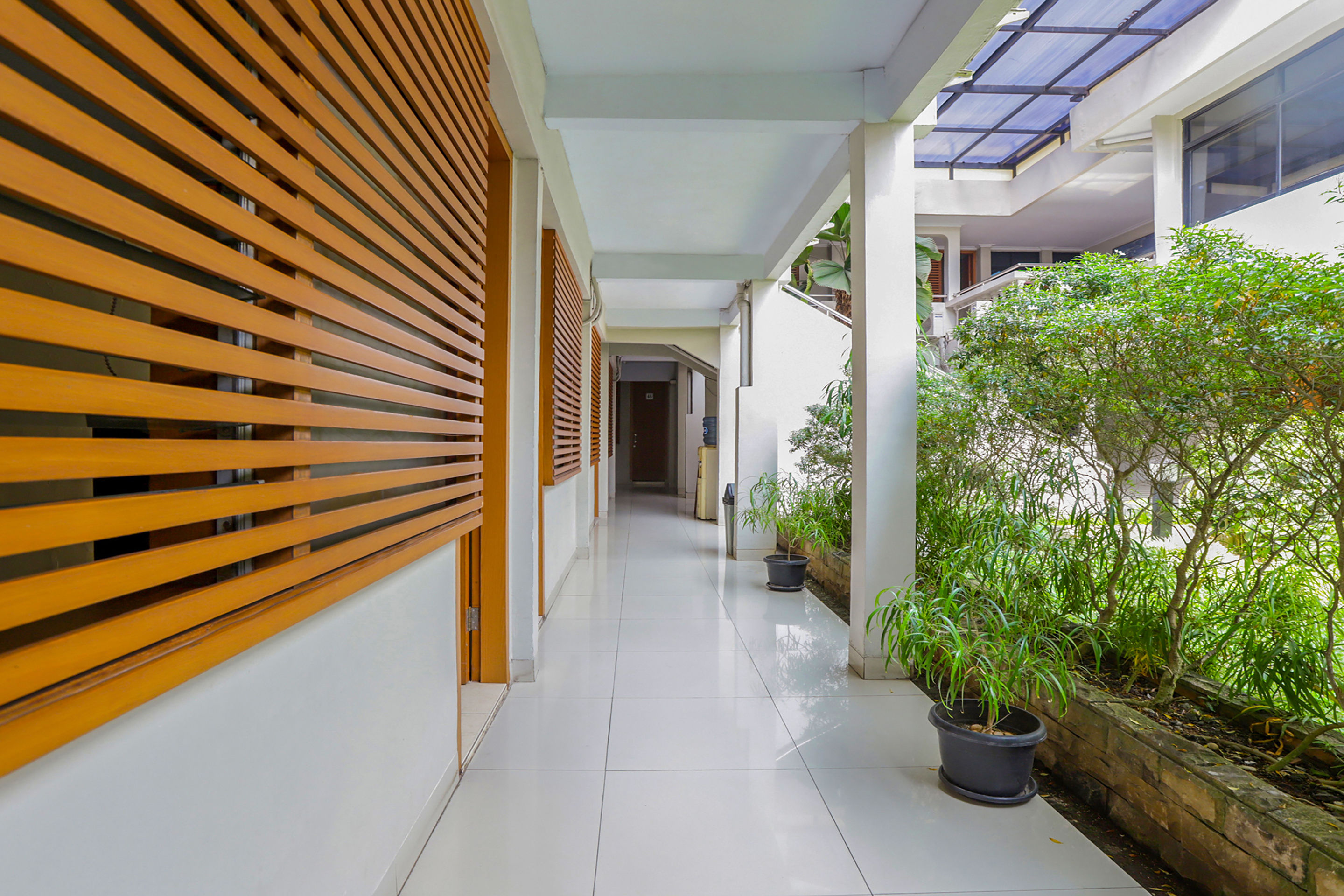 OYO 918 Hotel Senen Indah Syariah 40/50
