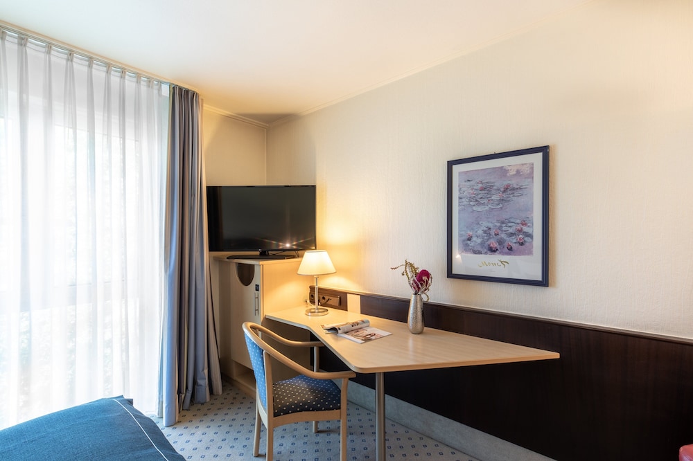 Holiday Inn - The Niu, Stream Monchengladbach 49/71