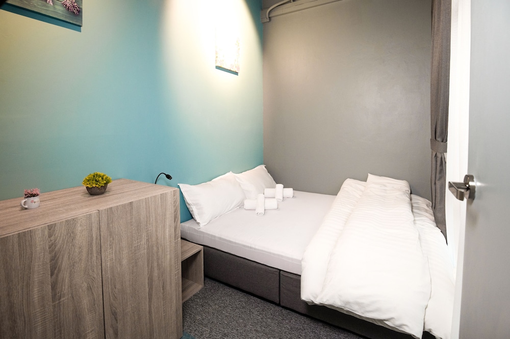 Vibrant Hostel 13/50