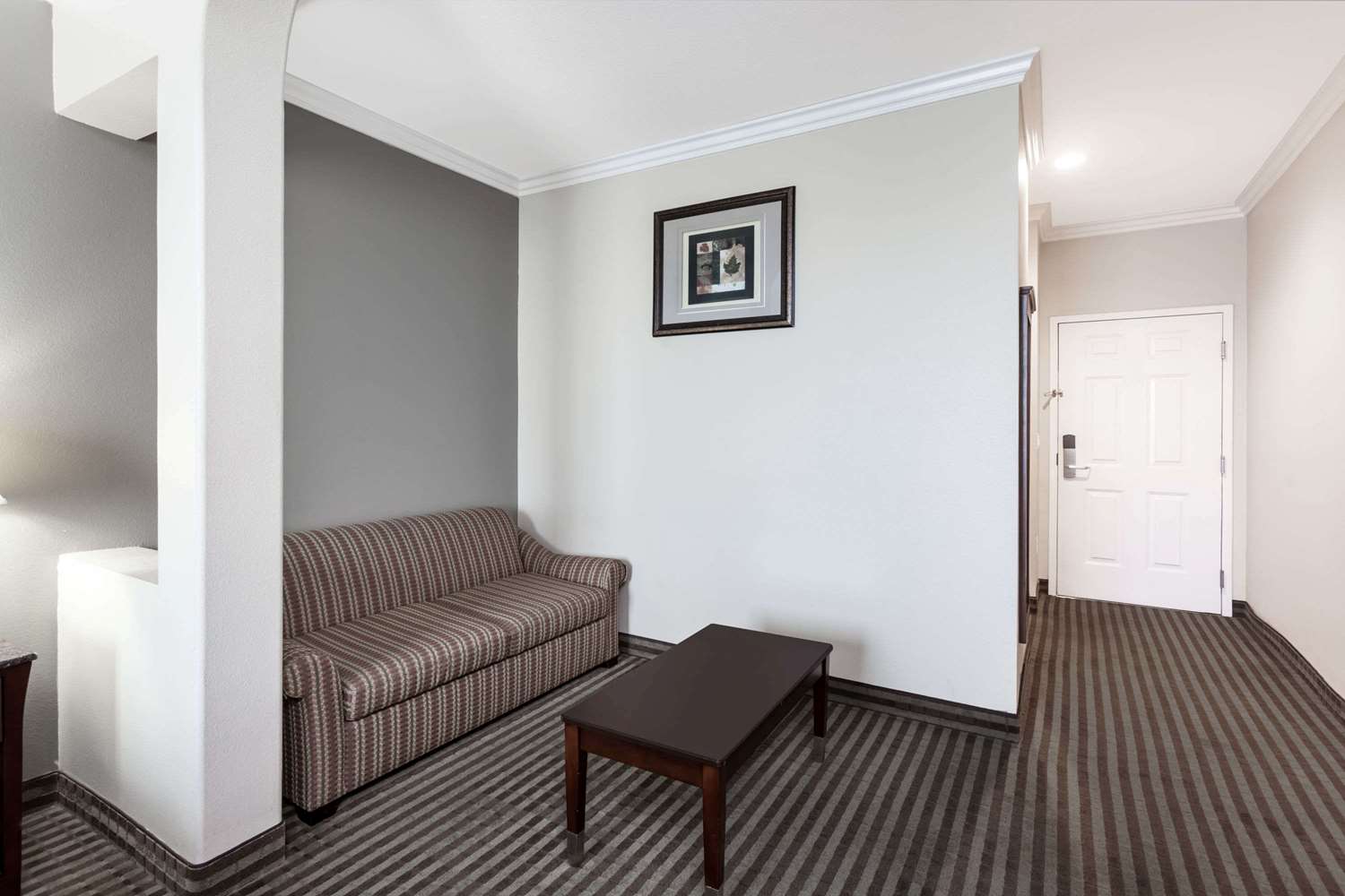 Harbor Inn And Suites 11/17
