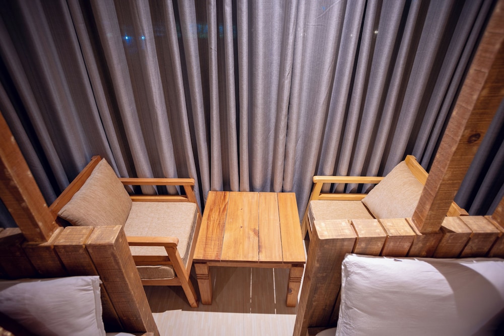 Trekkers Inn 33/50