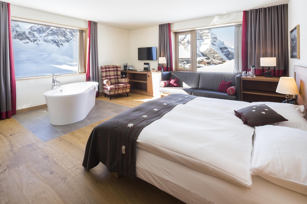 Junior Suite, King Bed, Frutt Resort 2/4