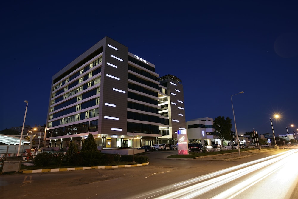 Rys Hotel 2/49