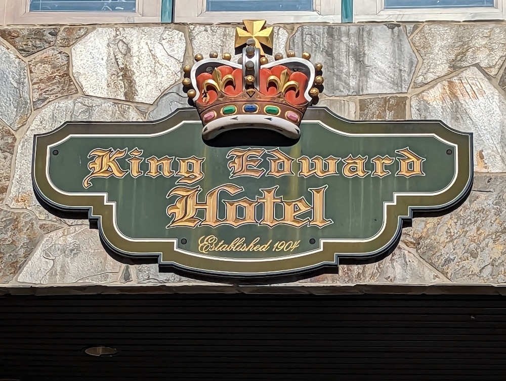 King Edward Hotel 34/55