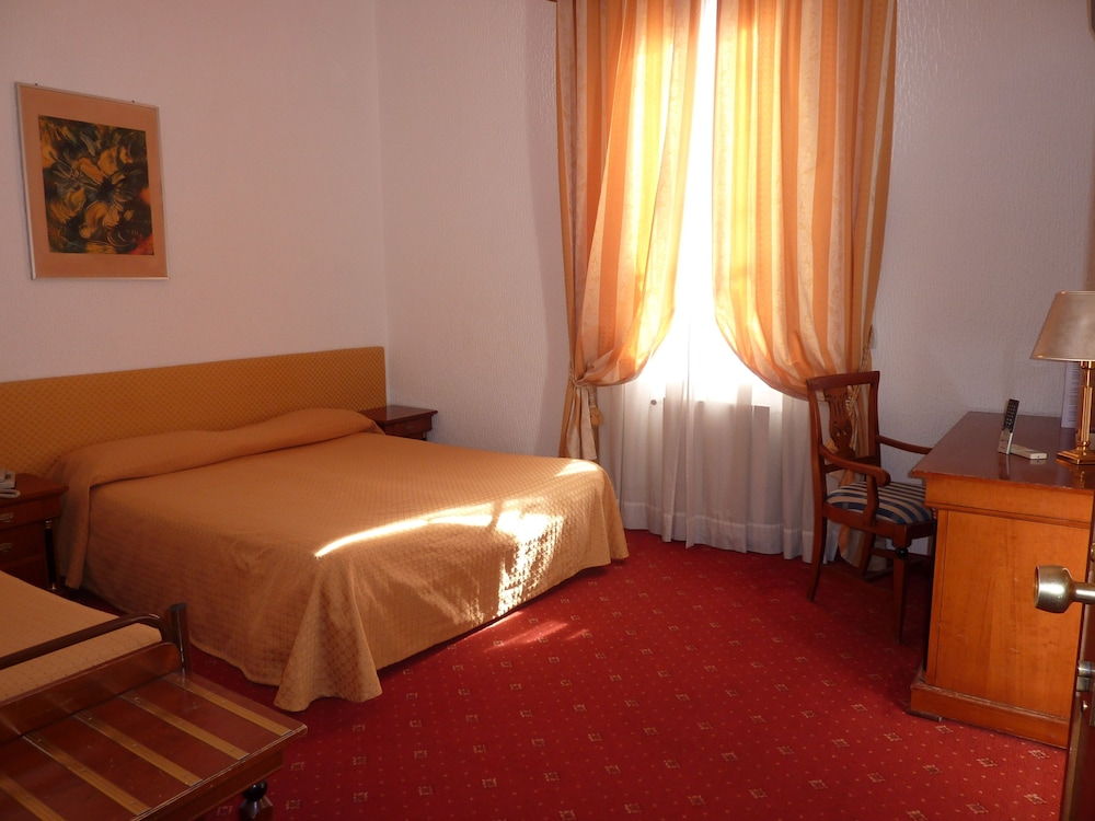 Hotel Ariston Montecarlo 5/50