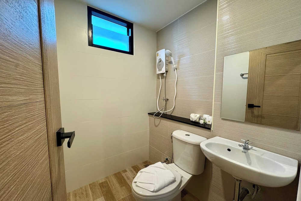 Tanwa Hotel 48/50