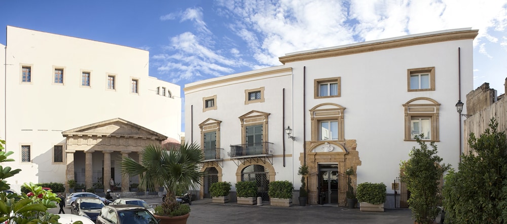 Palazzo Brunaccini 42/50